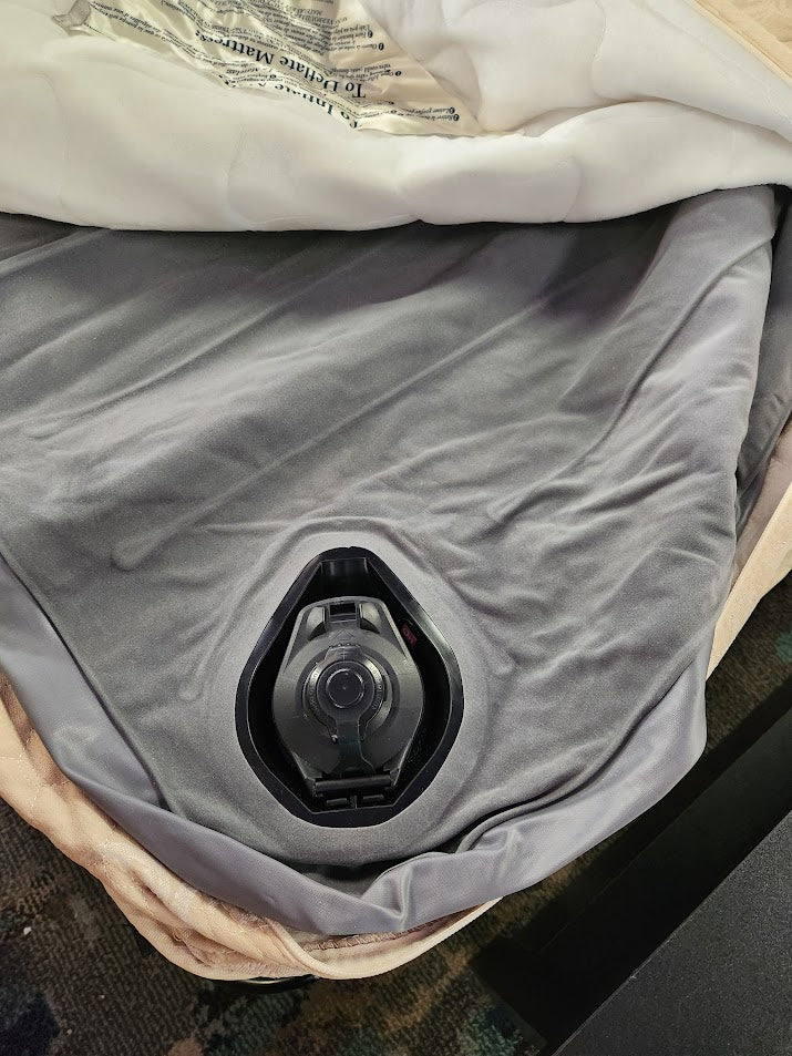 Braxton Culler Sleeper With Air Mattress