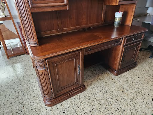 Hooker Furniture Cherry Desk w. Hutch