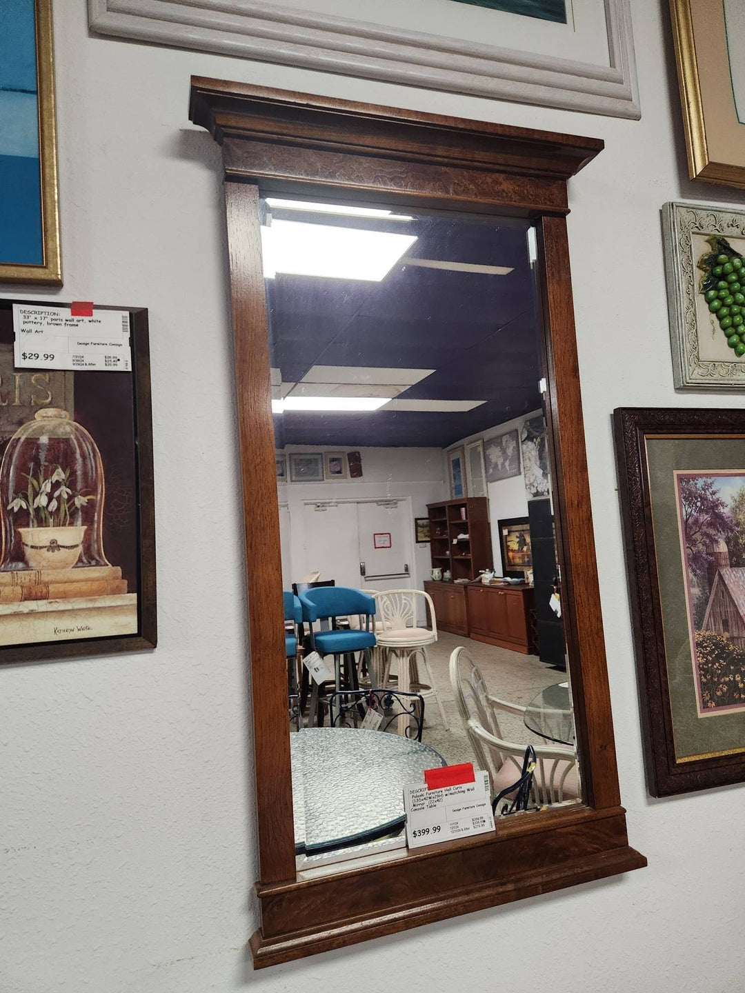 Pulaski Furniture Hall Curio w. Mirror