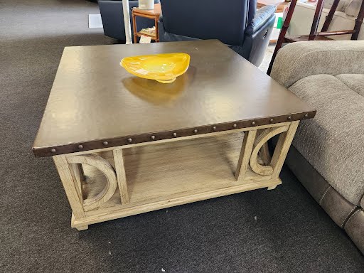 Lexington Furniture Wyatt Coffee Table