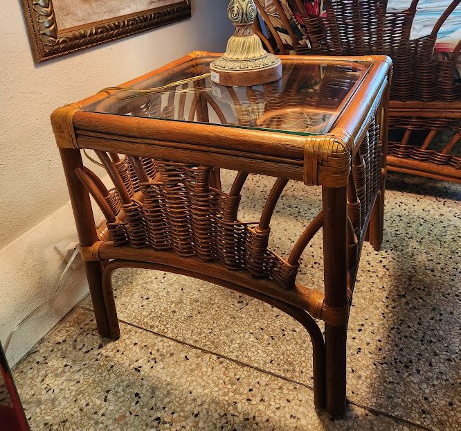 LEADERS Rattan end table