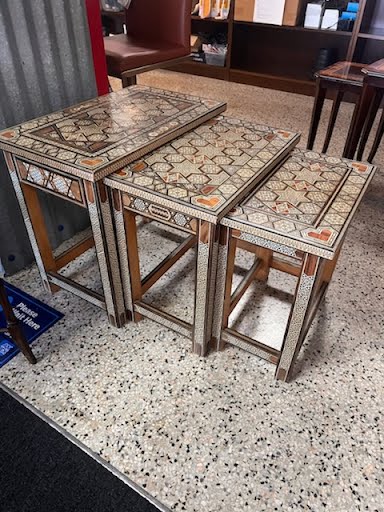 "Nahas" 3 Piece Nesting Table