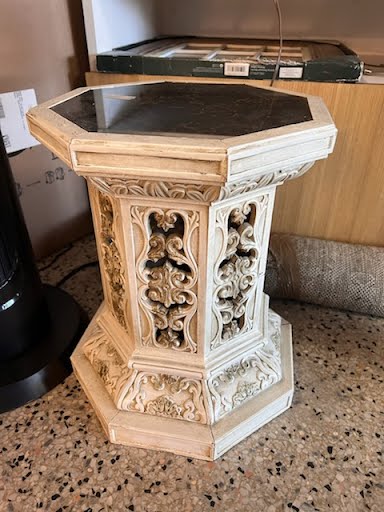16" Height Pedestal