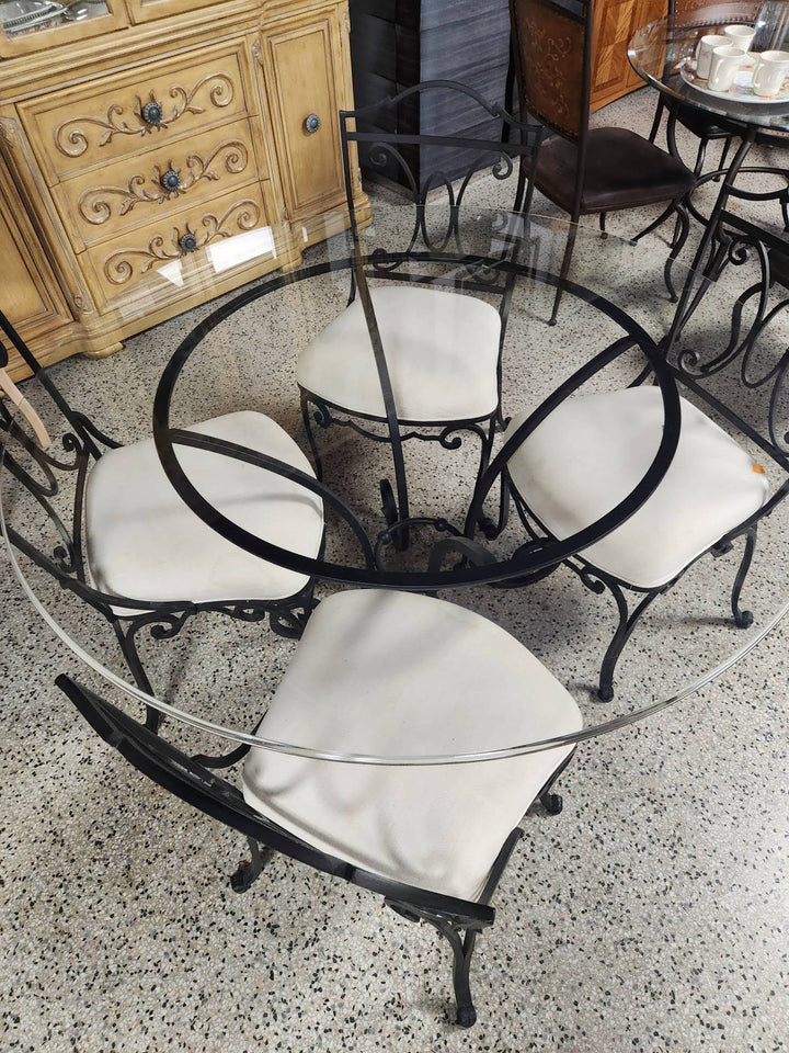 54" Round Dining Table w. 4 Chairs