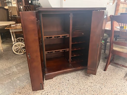 Bar Cart Howard Miller