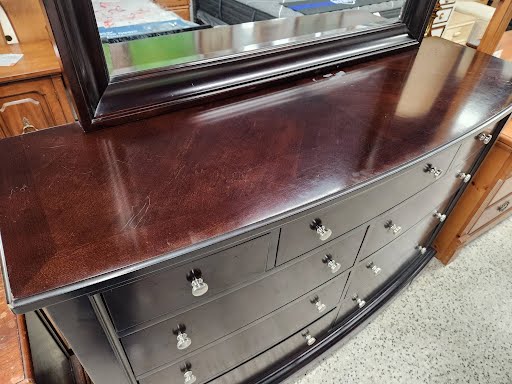 Dresser Dk W. Mirror 9 Drawers