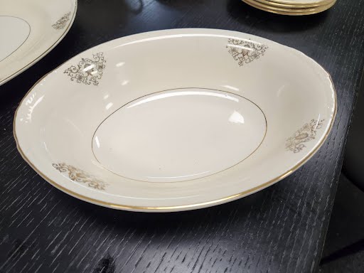EGGSHELL NAUTILUS C48N5 Gravy bowl 9.5"