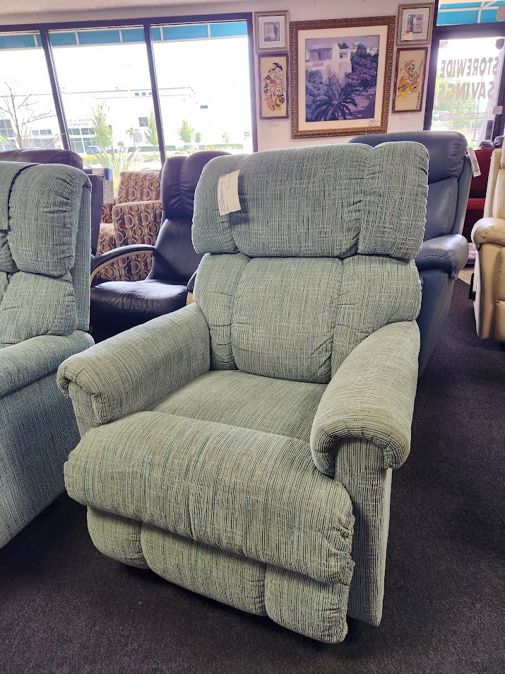 Teal La-z-boy Recliner