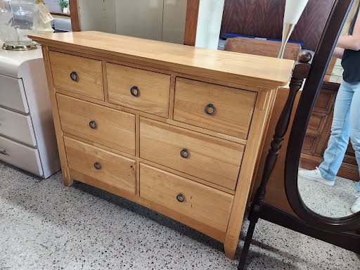 Dresser
