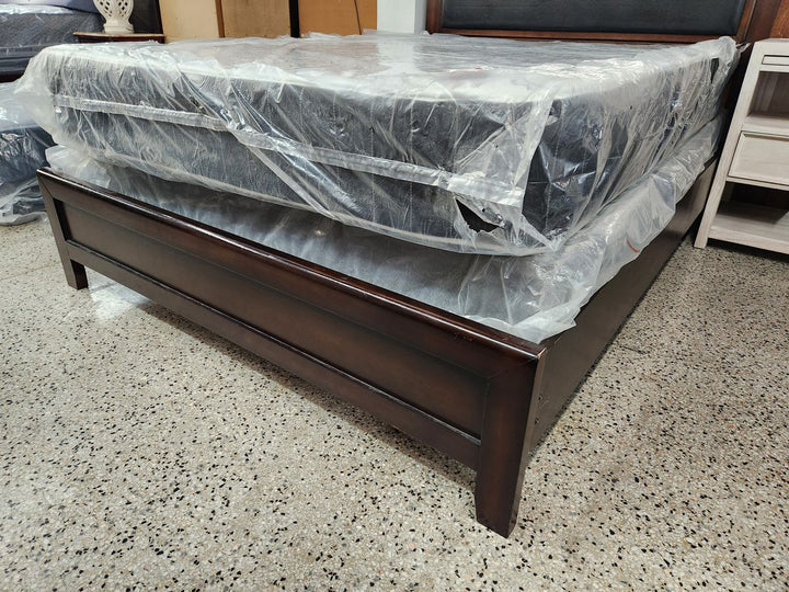 DK Wood/Leather Queen Bed