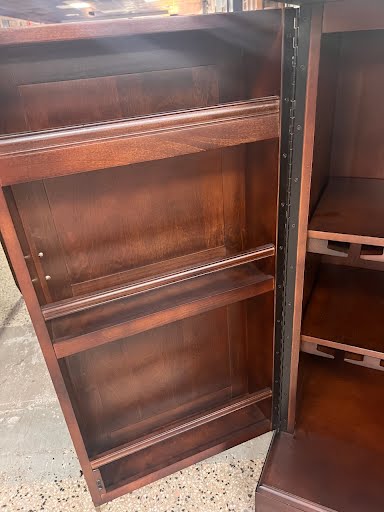 Bar Cart Howard Miller