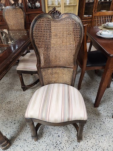 Dark Wood Eteched Glass Inserts Dining Set w. 6 Chairs +2 Leaves