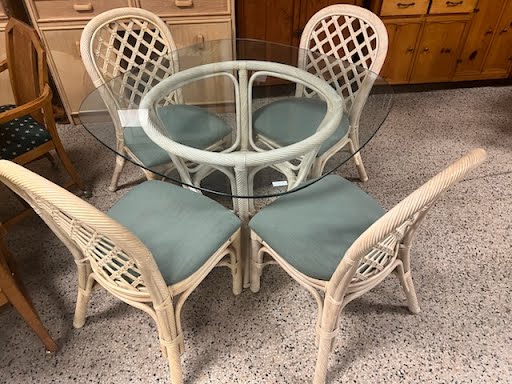 Dining Set Bamboo 42" Glass Top w. Four Chairs