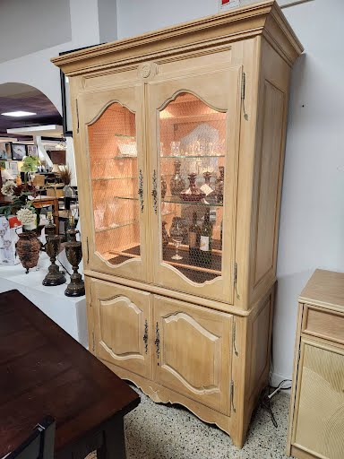 Ethan Allen China Cabinet – Design Furniture Outlet & Consignment Ethan Allen China Cabinet – Design Furniture Outlet & Consignment