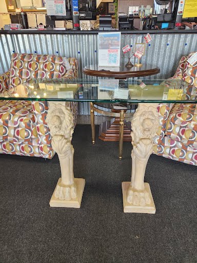 Pedestal Table Glass Top