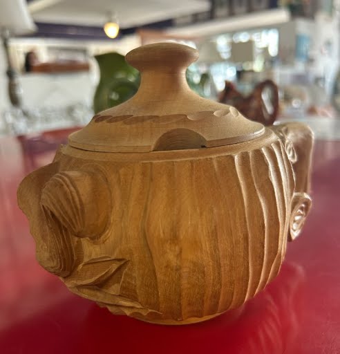 Carved Wood Bowl w. Lid