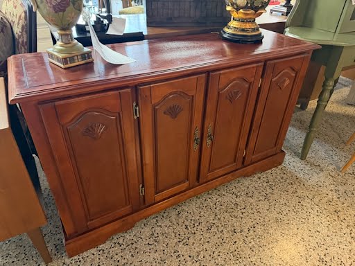 Side Board