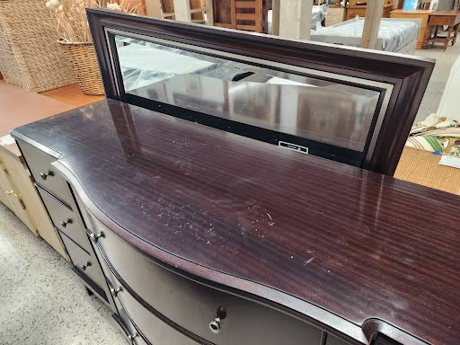 66W" BERNHARDT Dresser w/ Mirror - Mahogany Finish