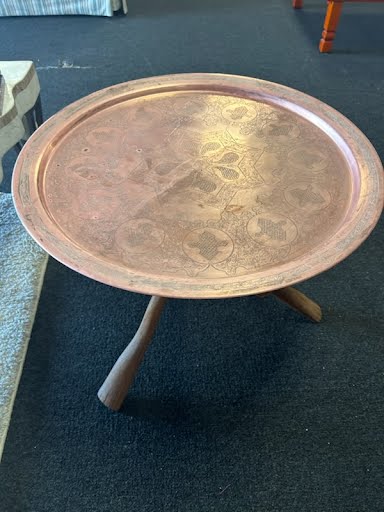 End Table w. Plate Top