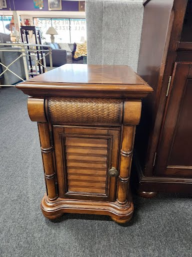 Cindy Crawford End Table Slim