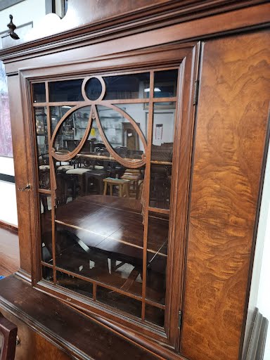 Landstorm Funriture China Cabinet