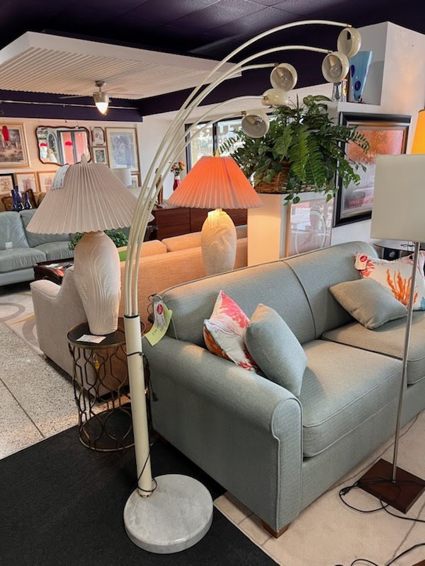 White marble base tree lamp, 5 bulbs