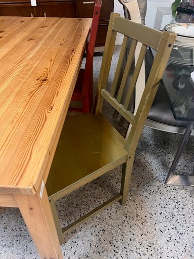 Dining Set Pine w. Four Color Chairs