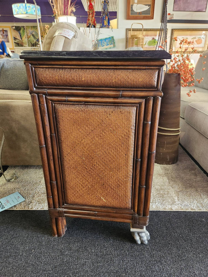 Thomasville Chest w. Stone Top