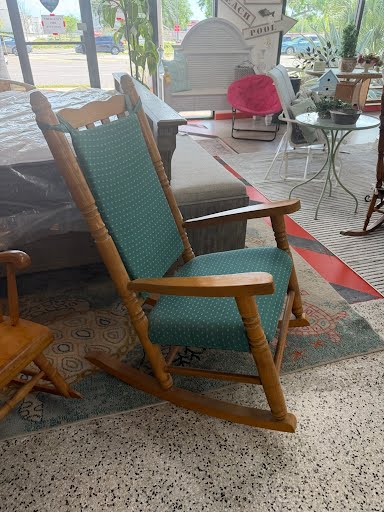 23"W Oak Rocking Chair