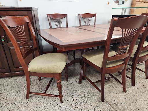 Tile Top Dining Set w. 6 Chairs