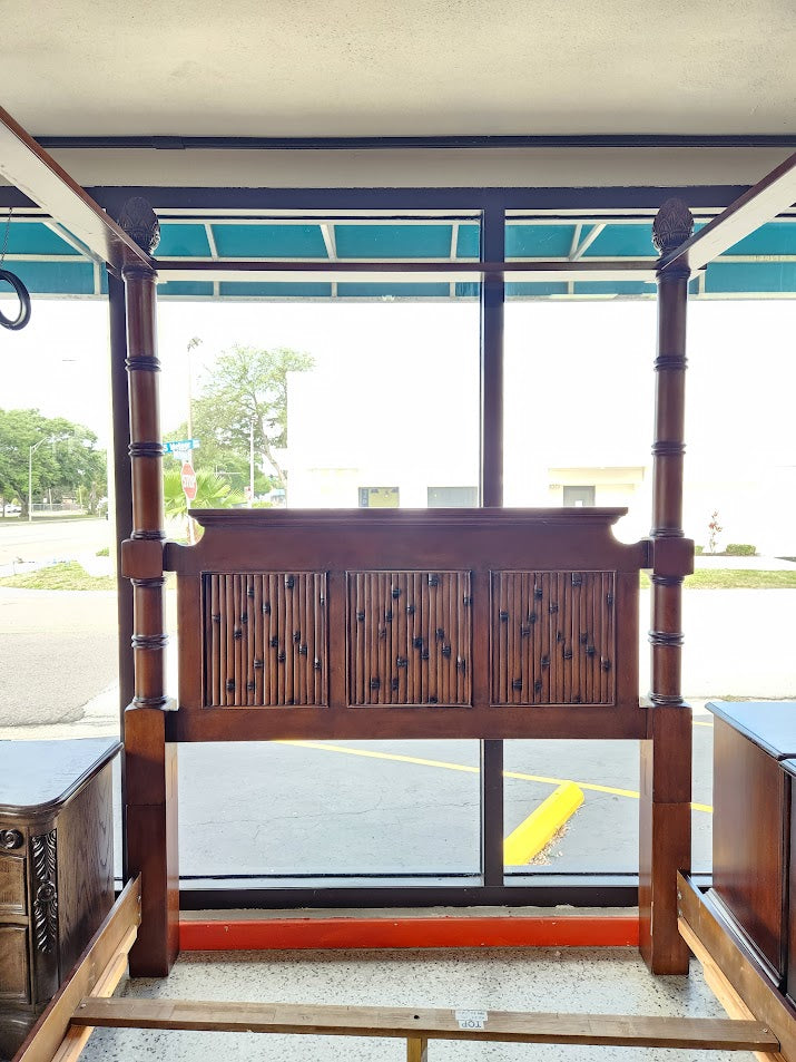 Queen Bed Poster Canopy Bed