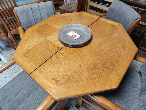 Light Wood Dining Set with 4 Chairs