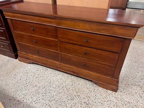Ethan Allen Dresser 8 Drawers