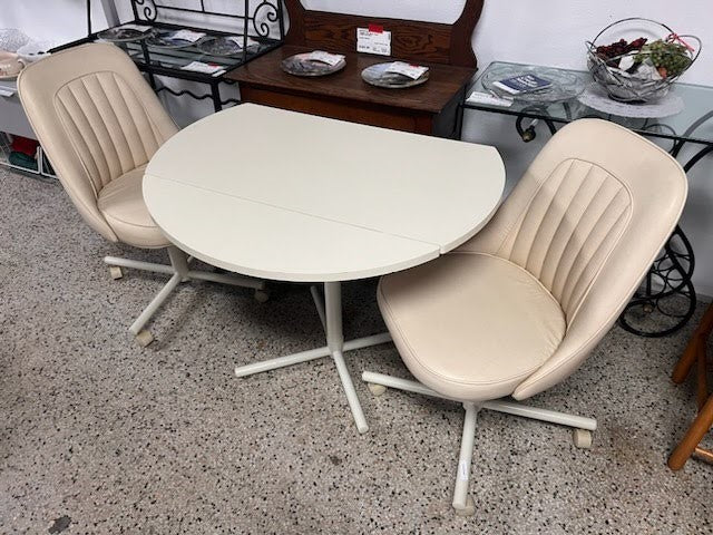 Dining Set Drop Leaf w. 2 Chairs