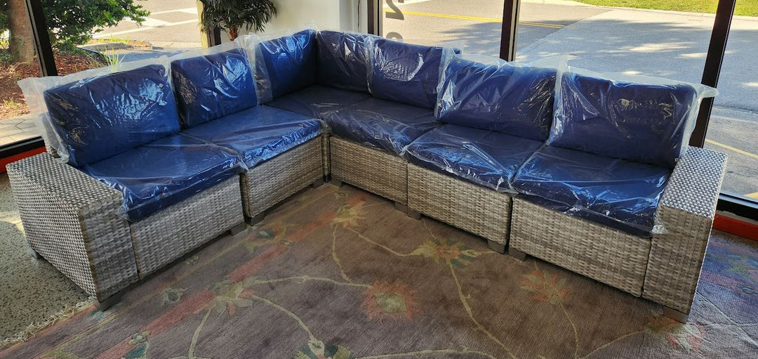 Grey resin 6 piece sectional