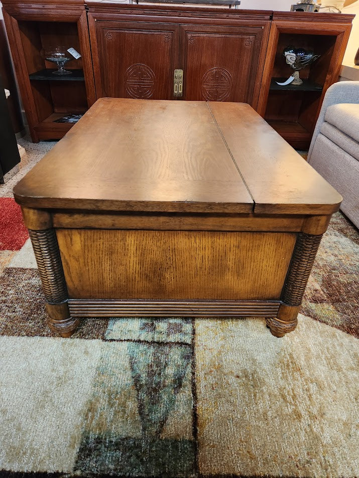 Lift Top Oak Coffee Table