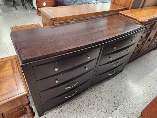 Palliser Dresser 8 Drawers