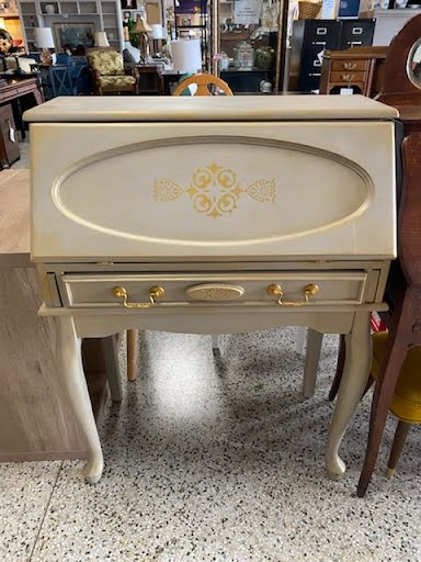 Champagne Solid Wood Desk