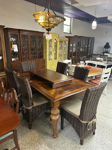 Dining Set w. 6 Chairs 1 Leaf