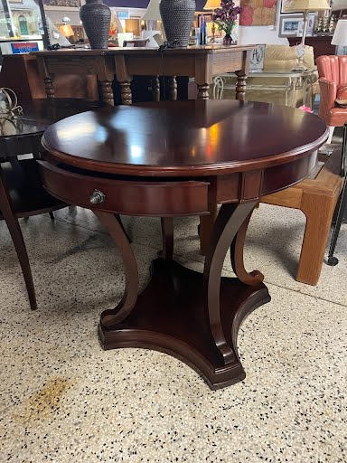 34" Round Entry Table