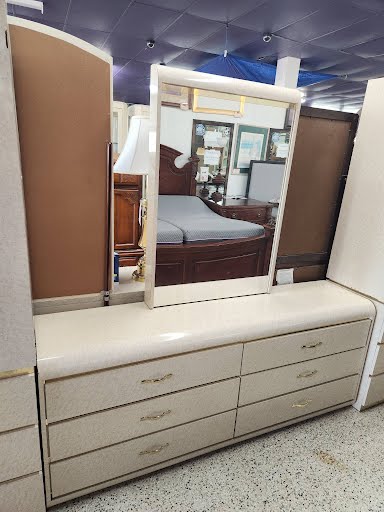 6 Drawer Dresser With Mirror