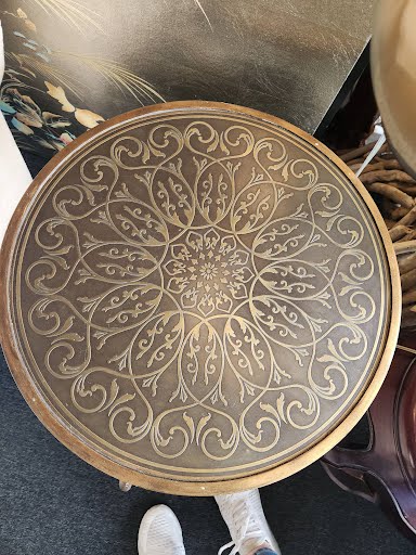 18" Round End Table