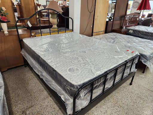 Black Metal Queen Bed