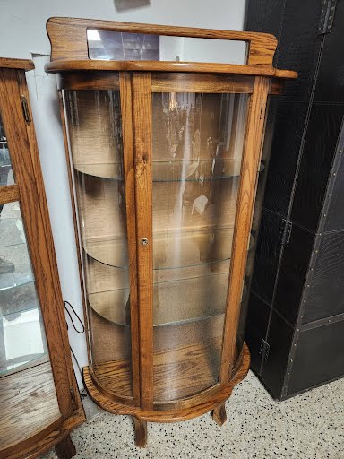 Half Moon Glass Display Unit