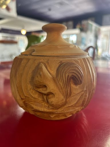 Carved Wood Bowl w. Lid