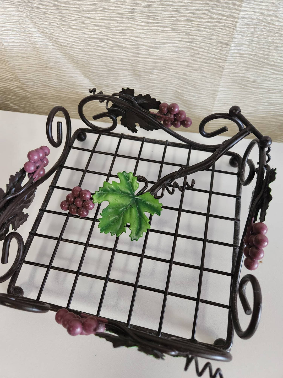 napkin holder, leaf and vines design