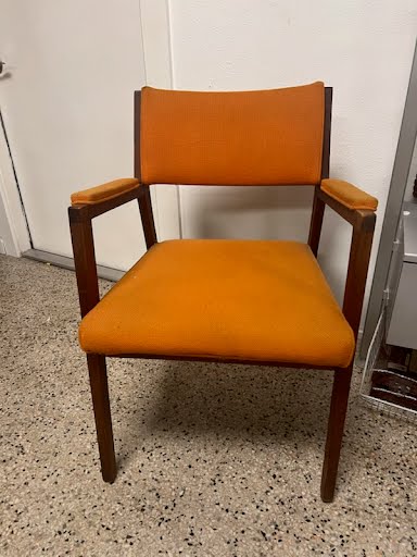 MCM Alma Desk Chair