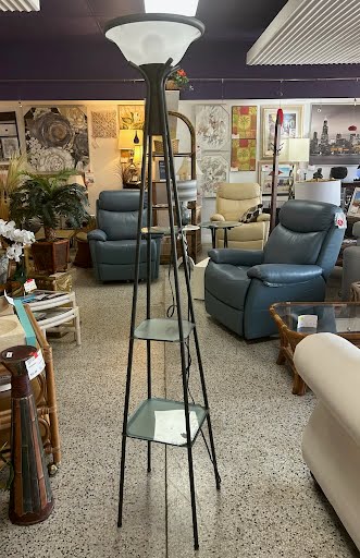 Floor Lamp w. Shelving
