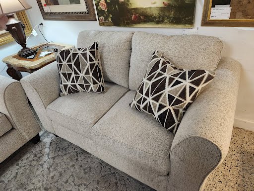 Love Seat Bita 62" -  Buff