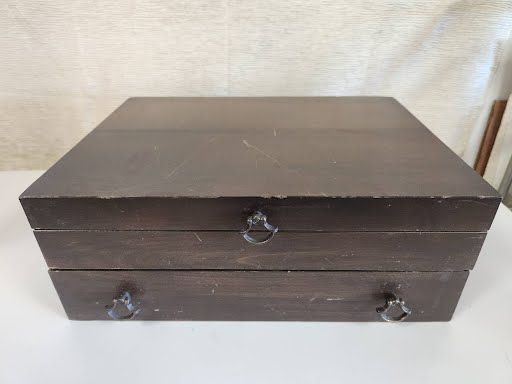 ONEIDA Gold Electroplate Cutlery Set